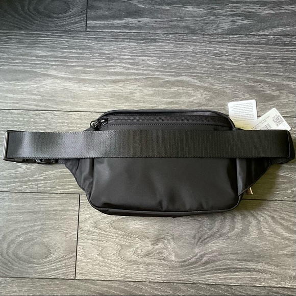 New Release Lululemon Large Everywhere Belt Bag Black EBB Fanny Pack NWT - Picture 11 of 12